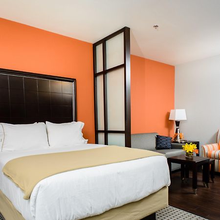 Holiday Inn Express Hotel & Suites Austin Nw - Arboretum Area By Ihg Eksteriør billede